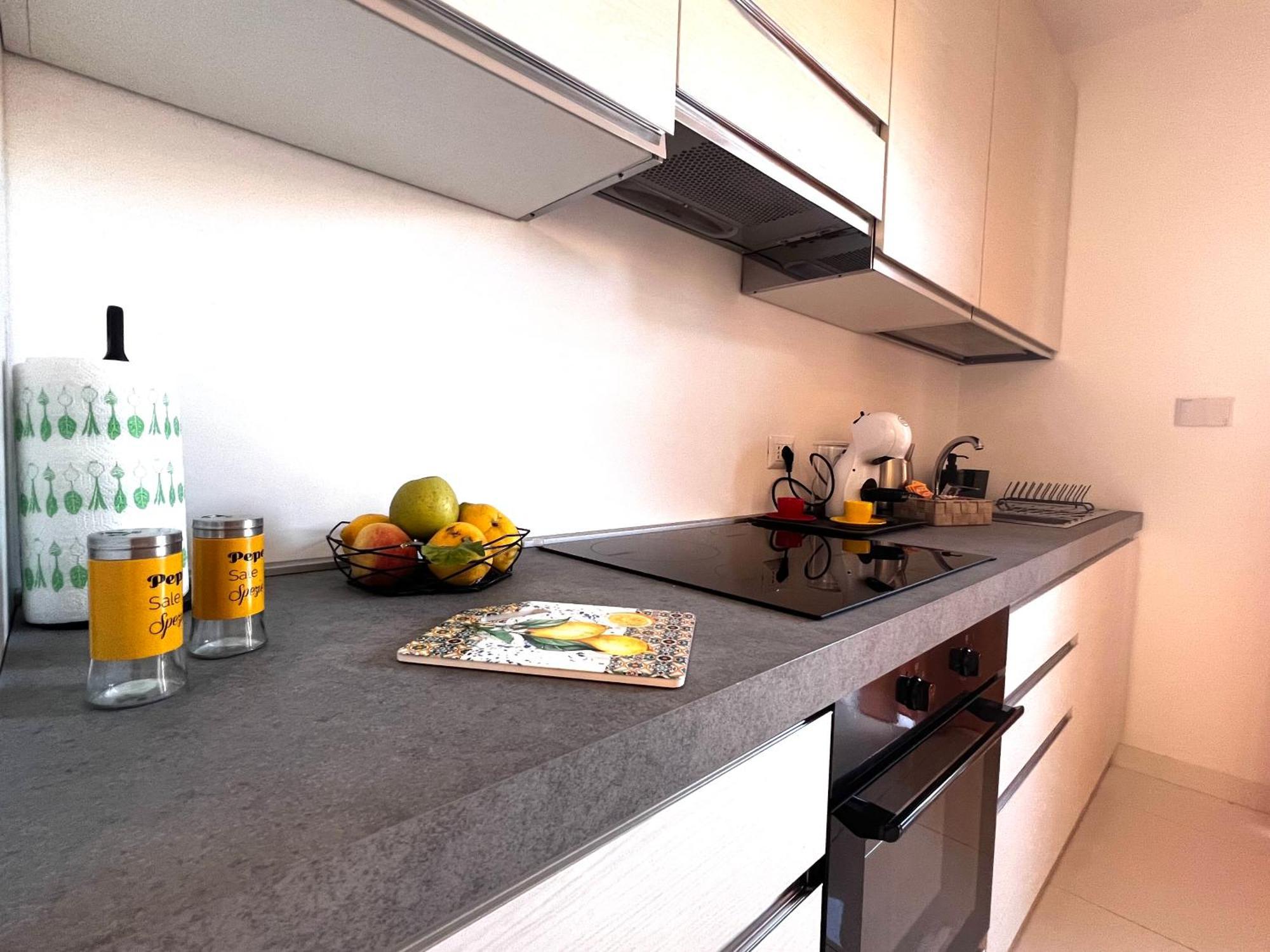 Roma Airport Sky Apartments Фьюмичино Экстерьер фото